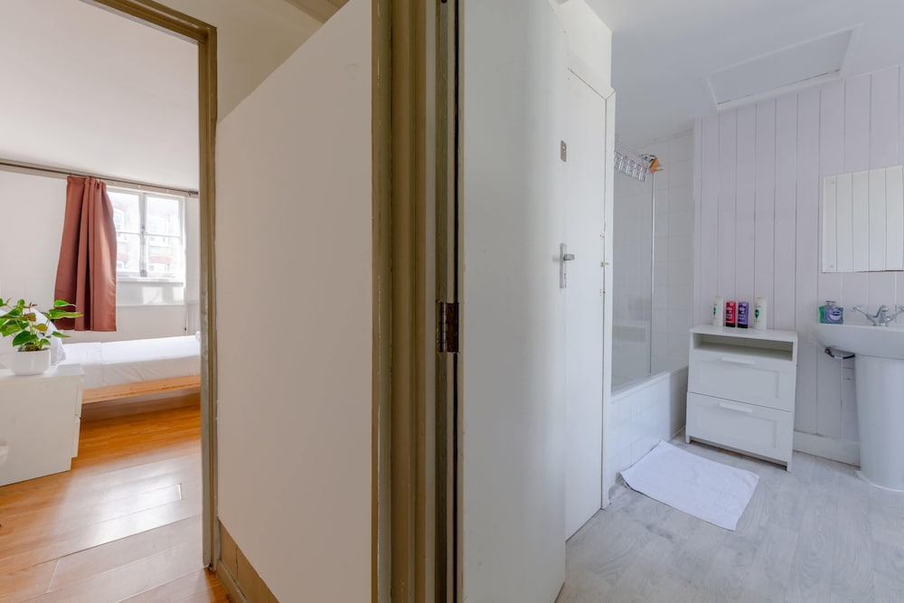 Фото 2bd Flat With Private Balcony - Shoreditch