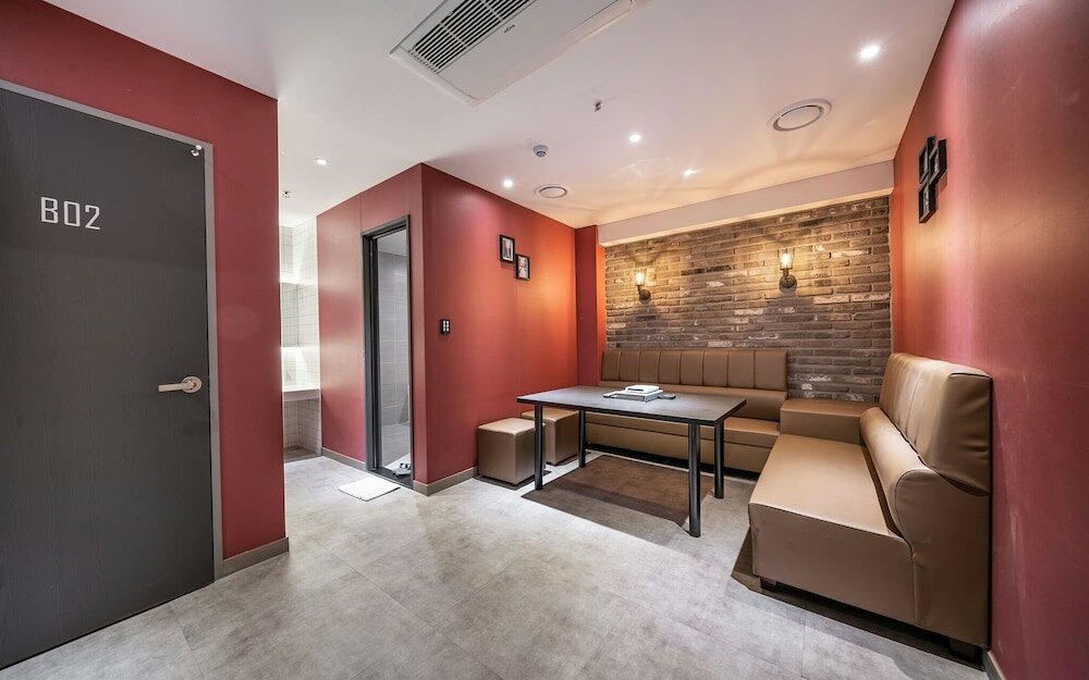 Фото Yongin Soseol Smith Hotel