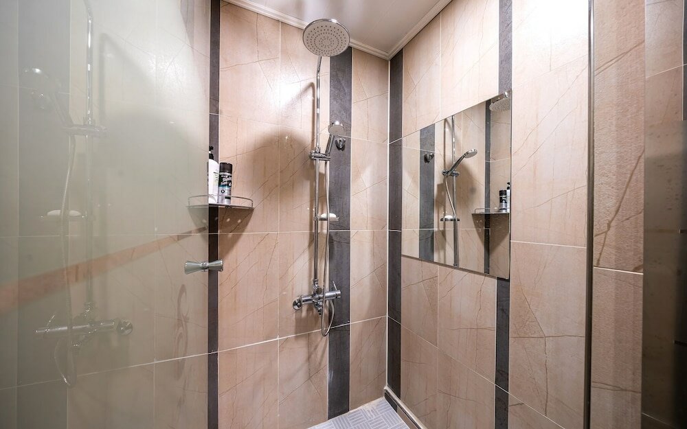 Фото Shinchon S Hotel