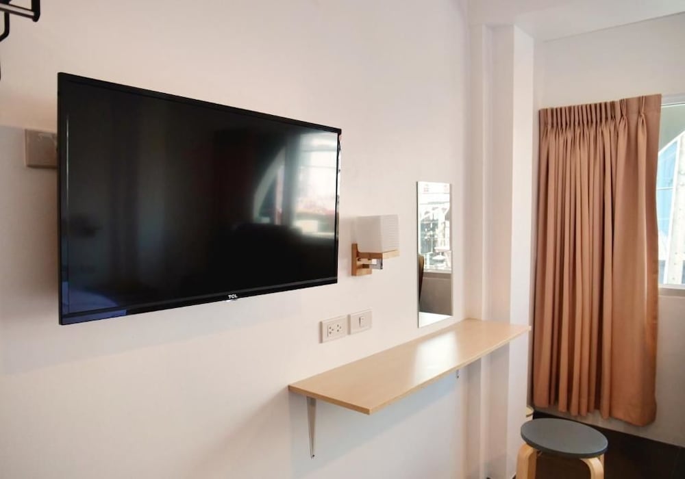 Фото Breeze Hostel Pattaya