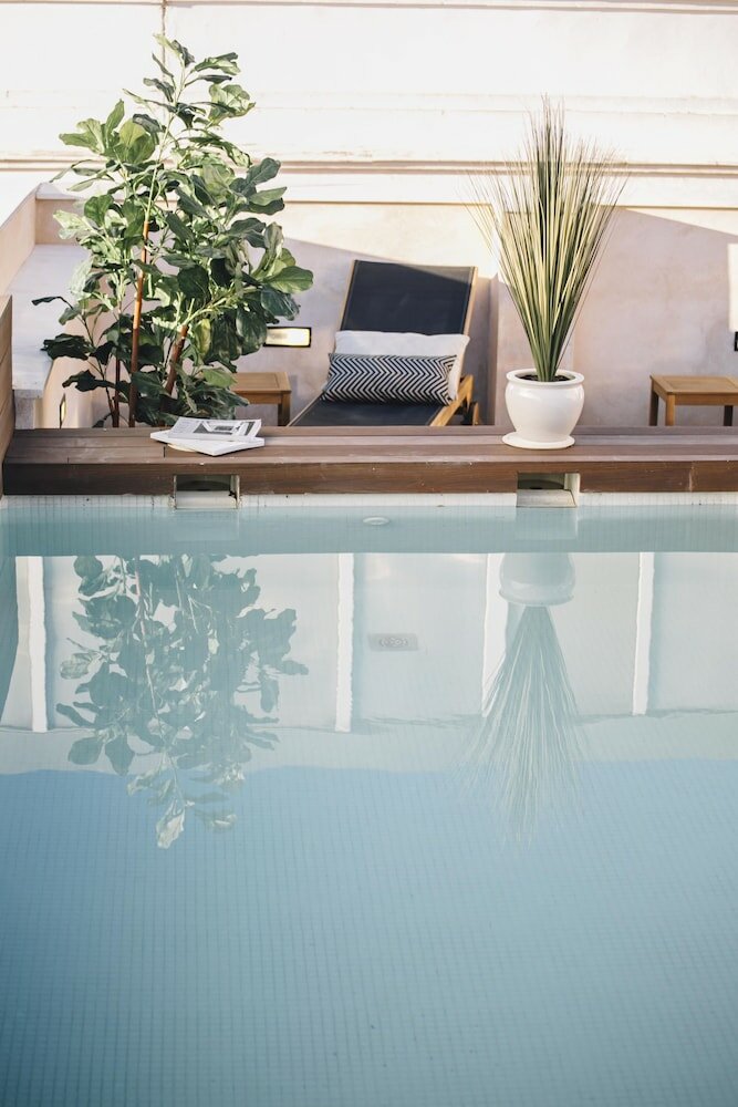 Фото Stay Komodo Byron Suites