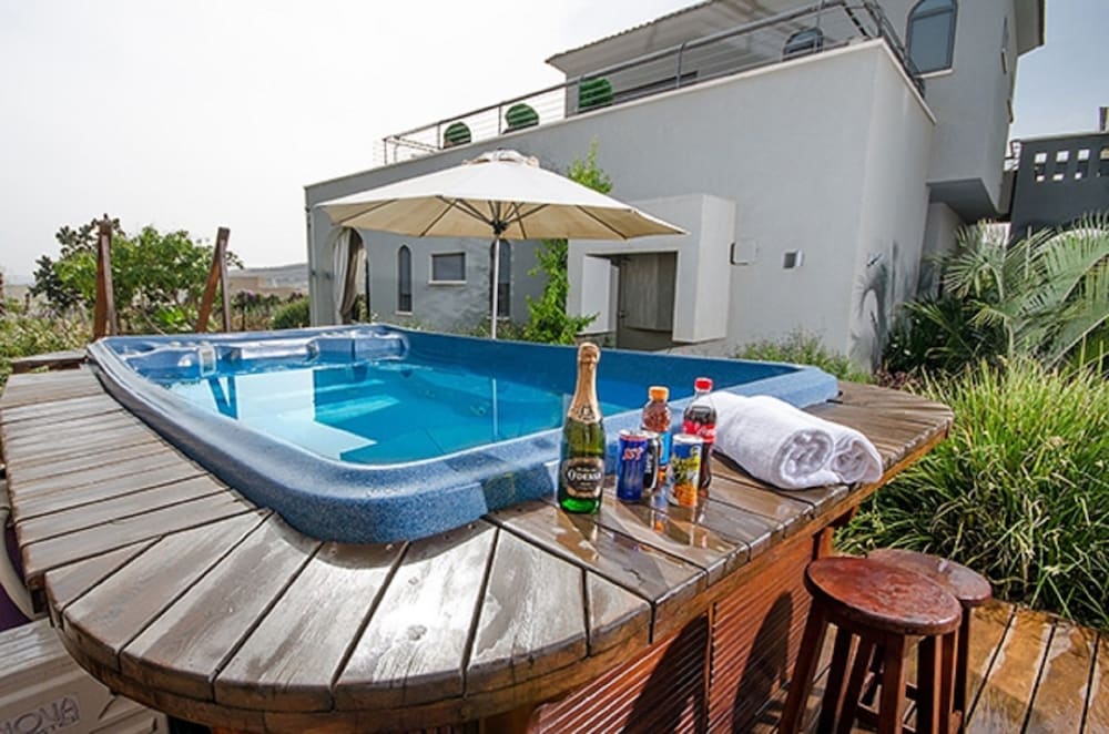 Фото Black and White Holiday