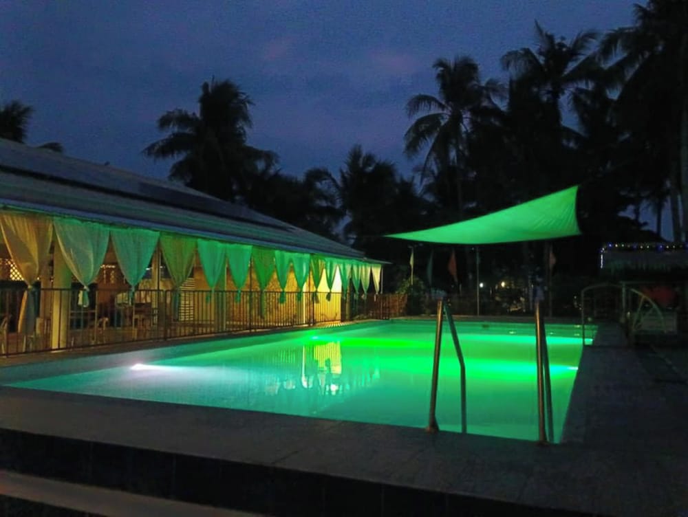 Фото Pop 996 Iloilo Paraw Beach Resort