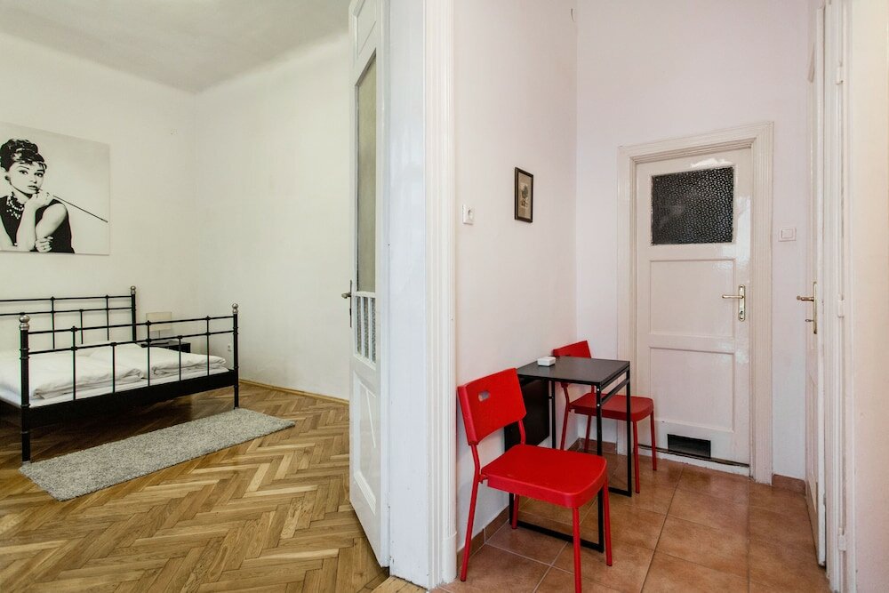 Фото Kecskemeti 5 Apartment