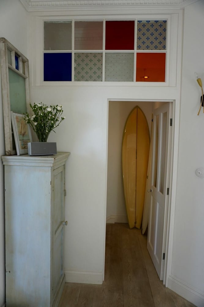 Фото Beautiful Canalside 1-bedroom Flat With Terrace