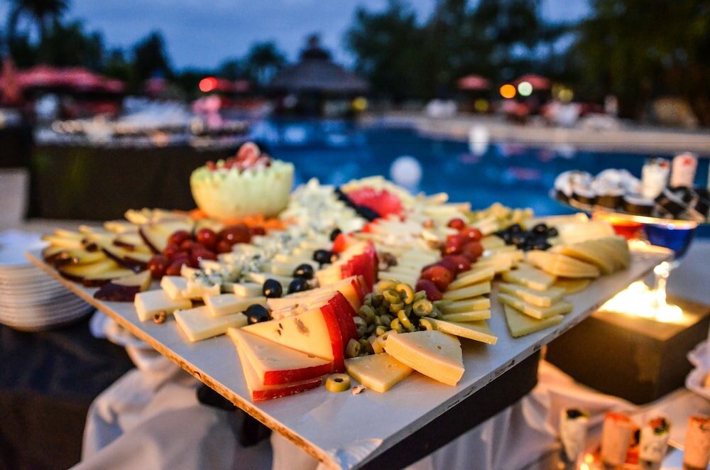 Фото Howard Johnson by Wyndham San Pedro Resort & Marina