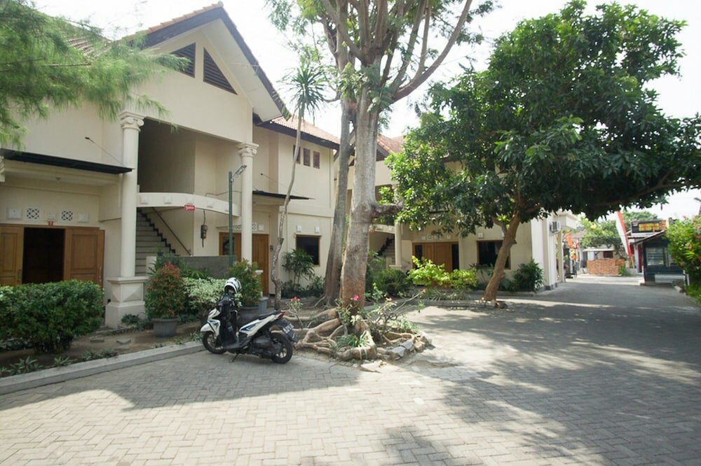 Фото RedDoorz near Rumah Sakit Baptis Kediri