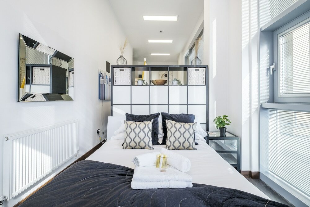 Фото My Serviced Space - Bridges Court Road