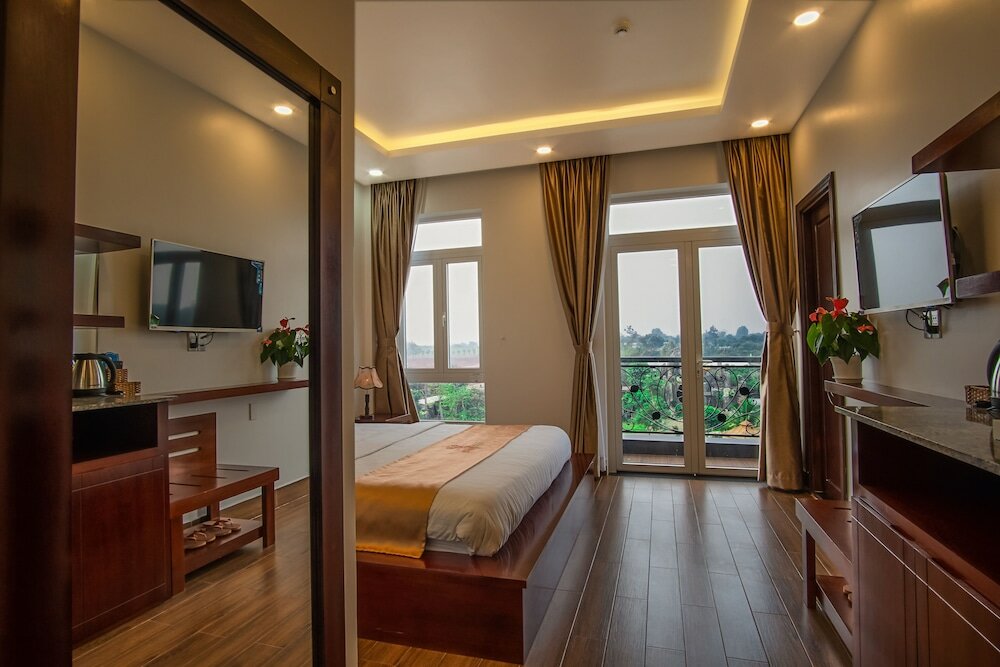 Фото Spring Garden Hotel