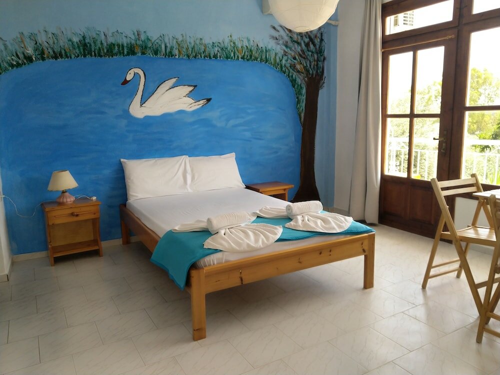 Фото Azalea Studios