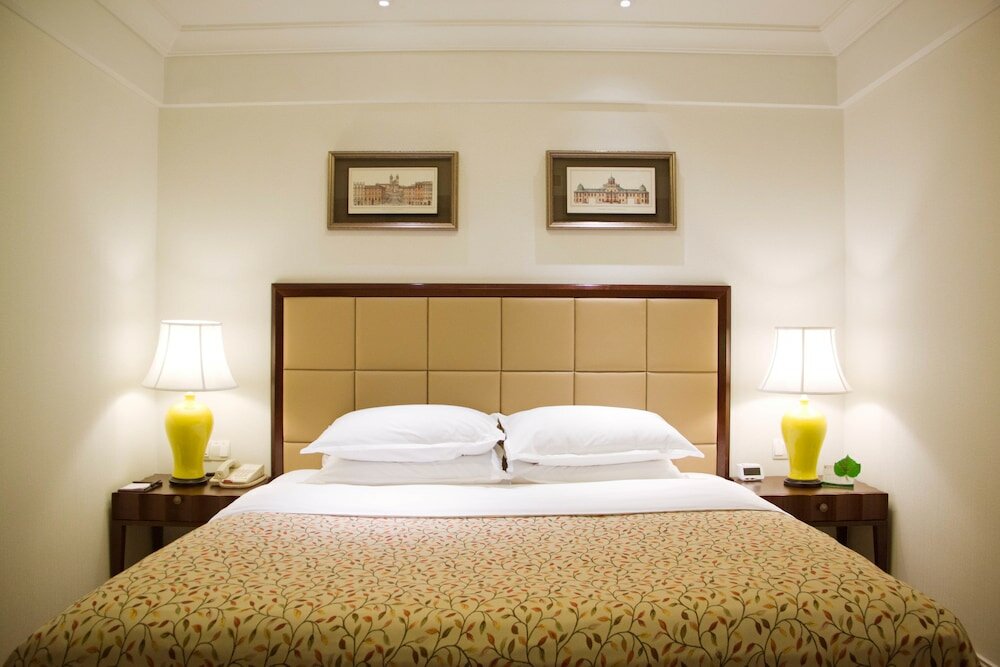 Фото Ramada Plaza Wuhan Optics Valley