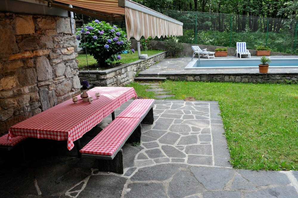 Фото Typical, Romantic Tessiner Cottage