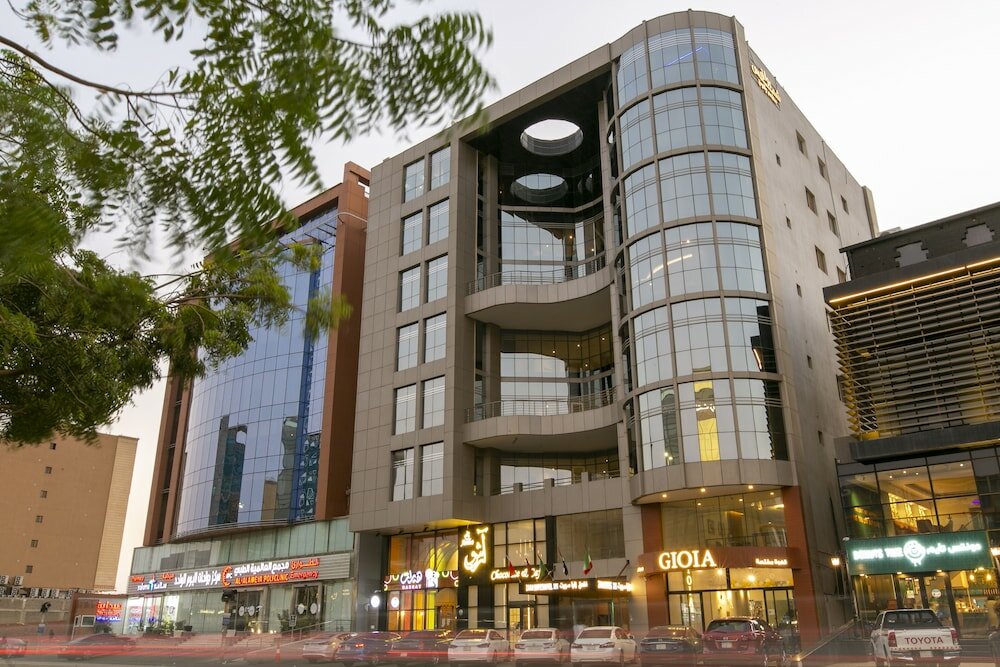 Фото Zara Suites Hotel