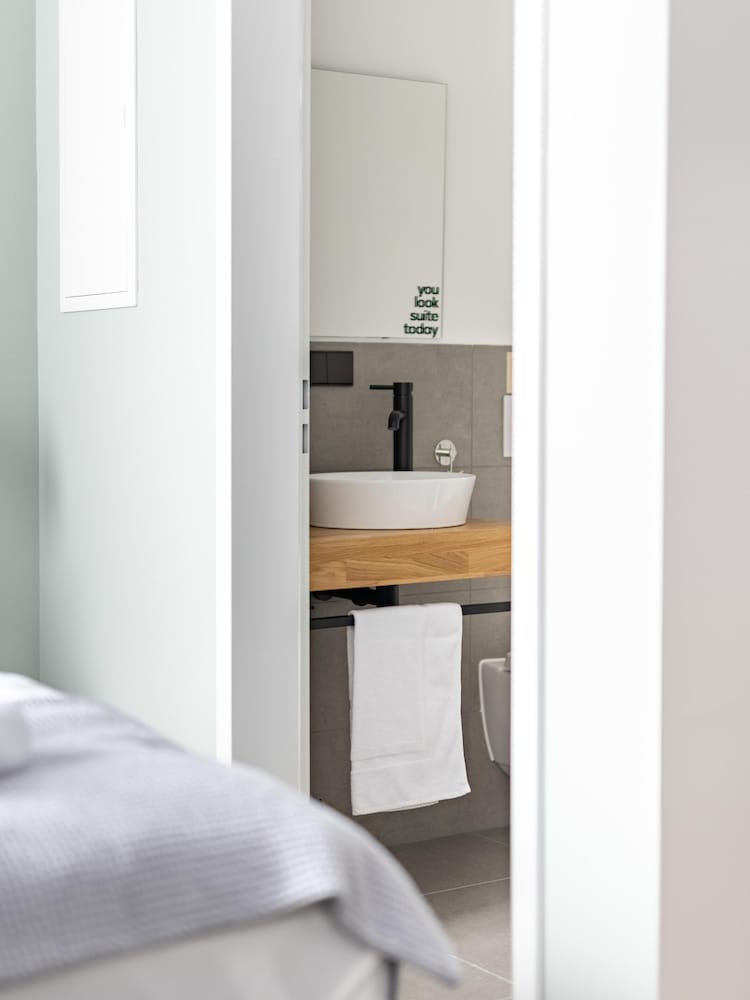 Фото Limehome Augsburg Annastraße