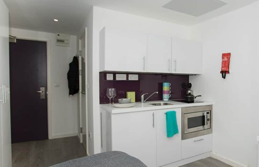 Фото Bright Studios Ealing