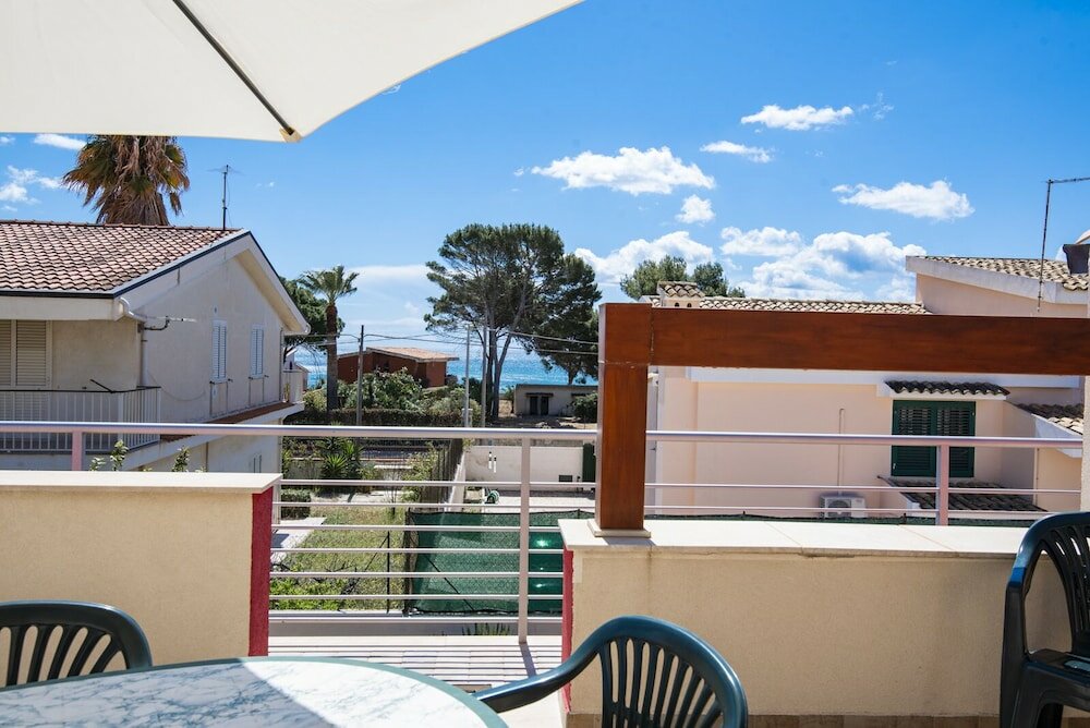 Фото Villa Tonnara 50m dal mare