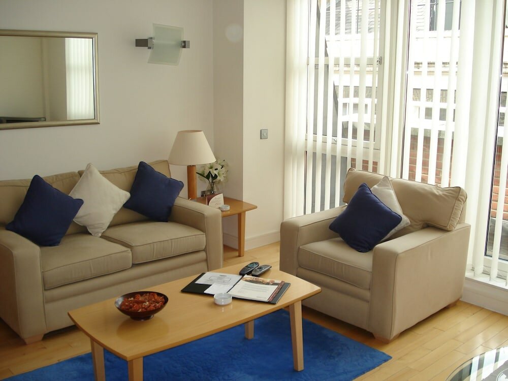 Фото Oakwood Apartments Bow Lane