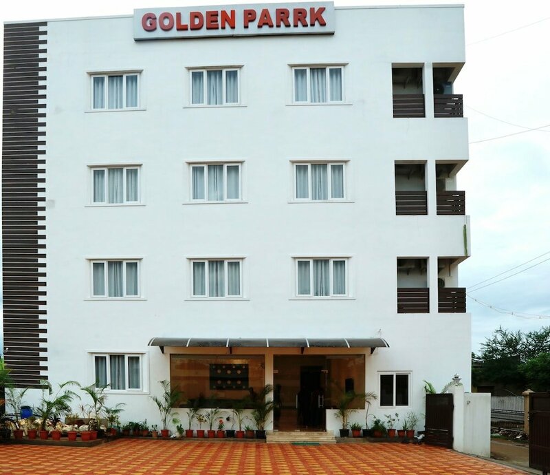 Гостиница Golden Parrk