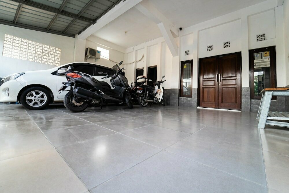 Hotel KoolKost Syariah near Mrt Lebak Bulus Station, Jakarta, photo