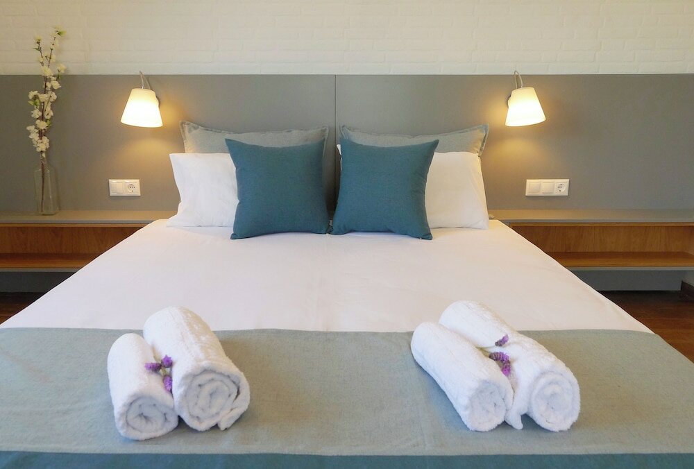 Фото Ampoulos Rooms & Apartments