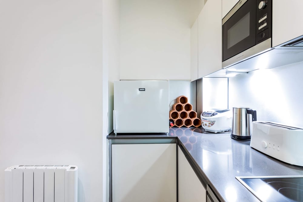 Фото Bright & Comfortable Angel Apartment