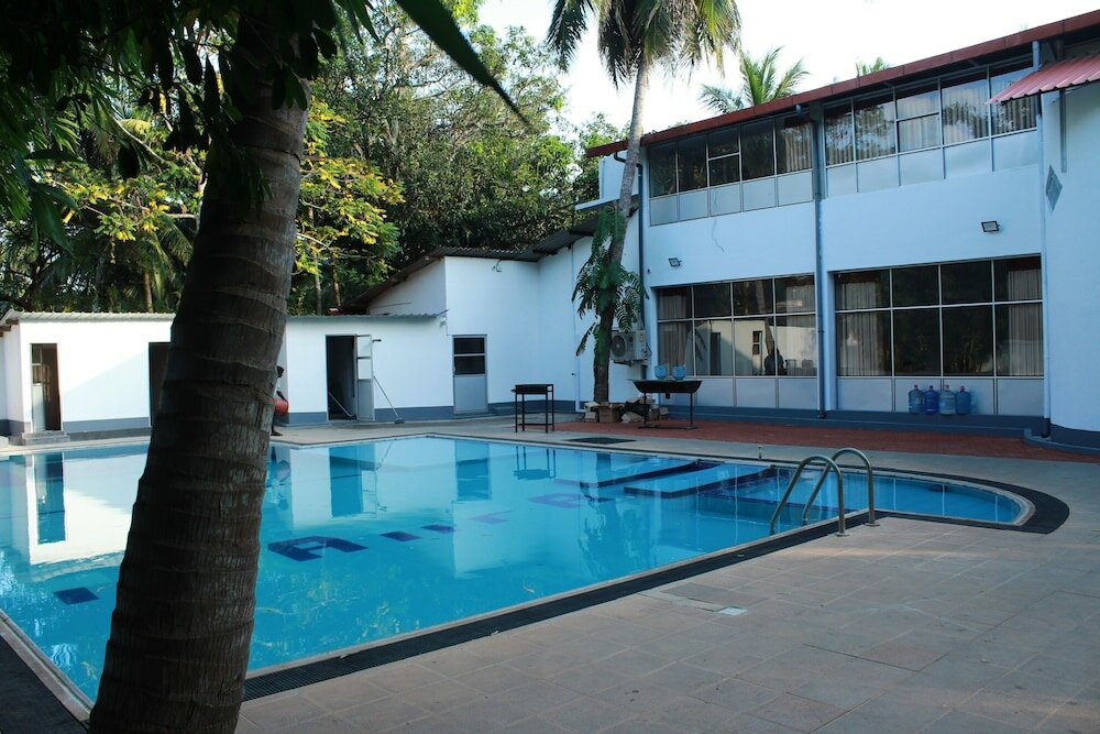 Фото Ananthi Hotels