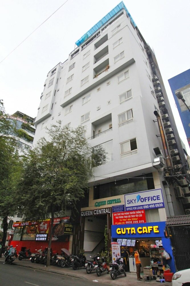 Фото Queen Central Hotel 2