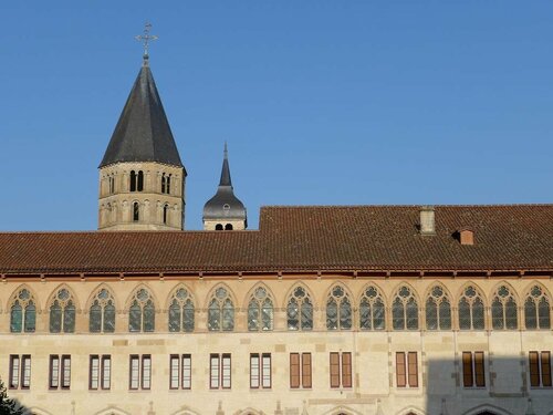 Гостиница Hôtel du Commerce de Cluny