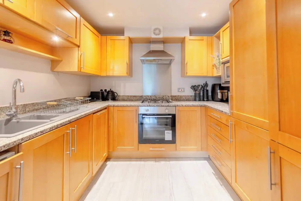 Фото Chic & Peaceful 2bd Flat - Hampstead