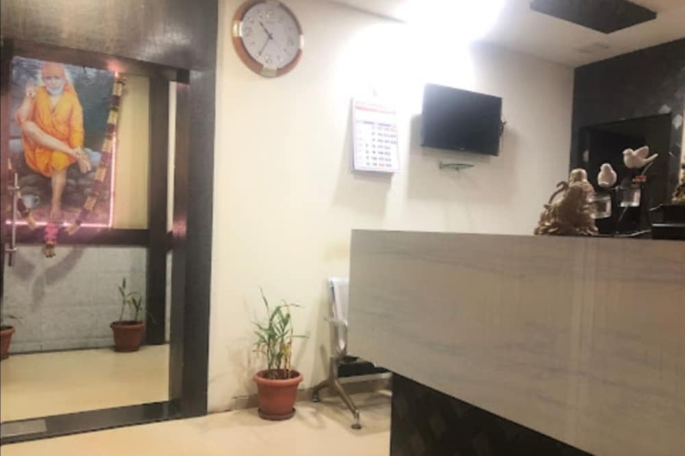 Фото IROOMZ Hotel Shree Krishna Palace