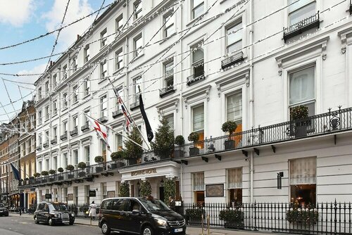 Гостиница Stunning Mayfair 3 Bed 8 Million Air Conditioned в Лондоне