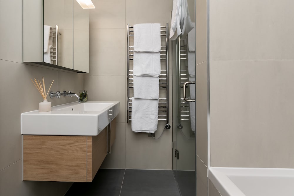 Фото Modern Townhouse Near 02 Arena & Excel