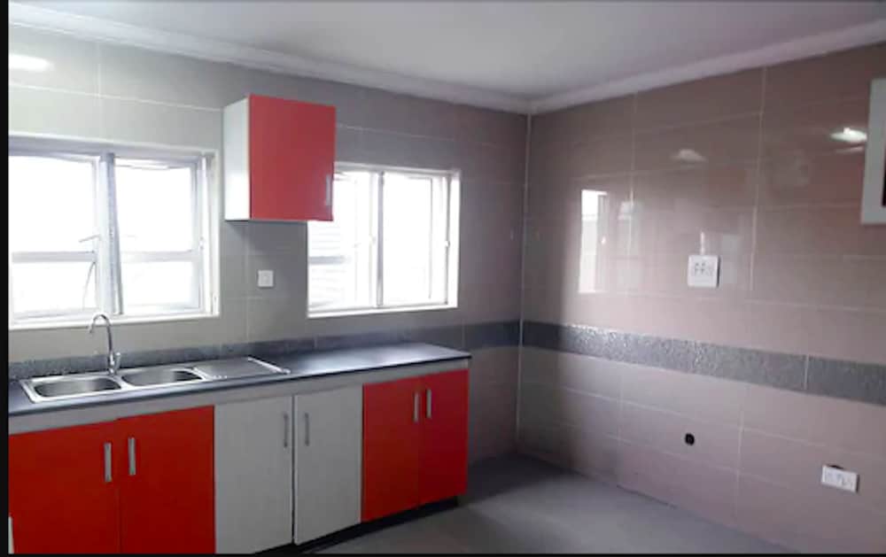 Фото Stoneside Hotel and Apartments