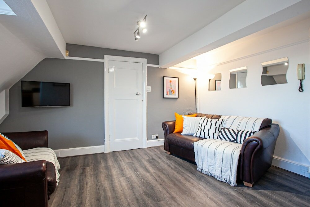 Фото The Manchester Pad - Sleeps 12