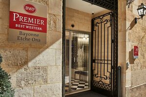 Гостиница Best Western Premier Hotel Bayonne Etche Ona Bordeaux