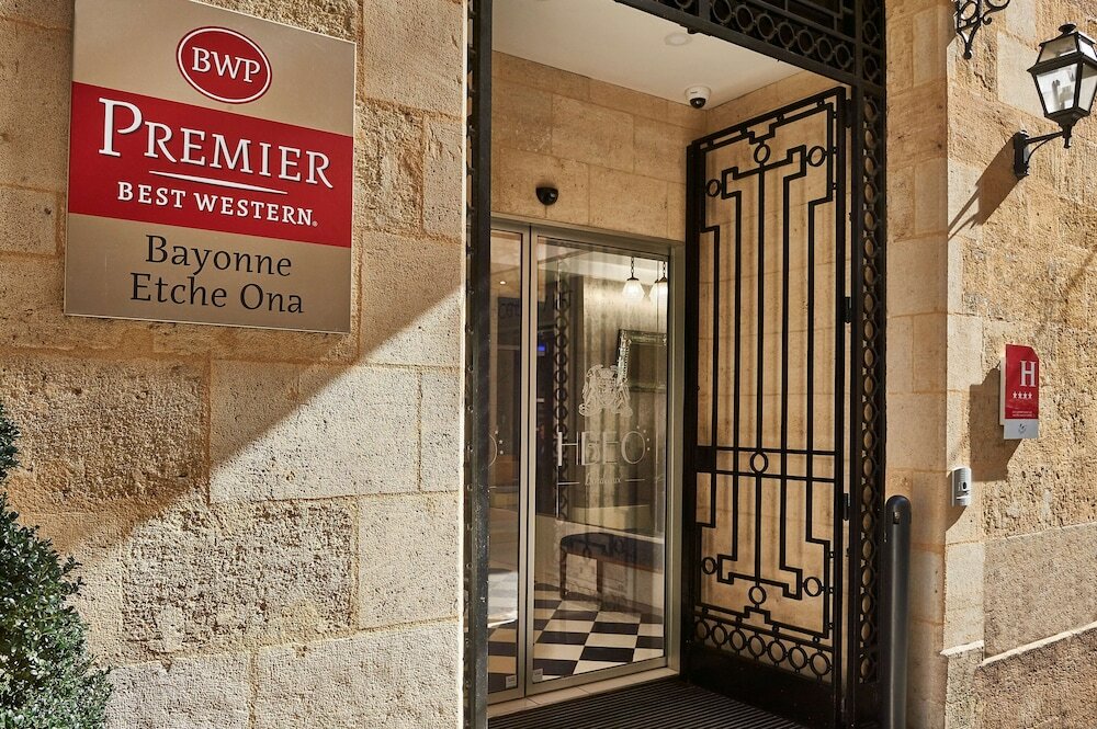 Фото Best Western Premier Hotel Bayonne Etche Ona Bordeaux