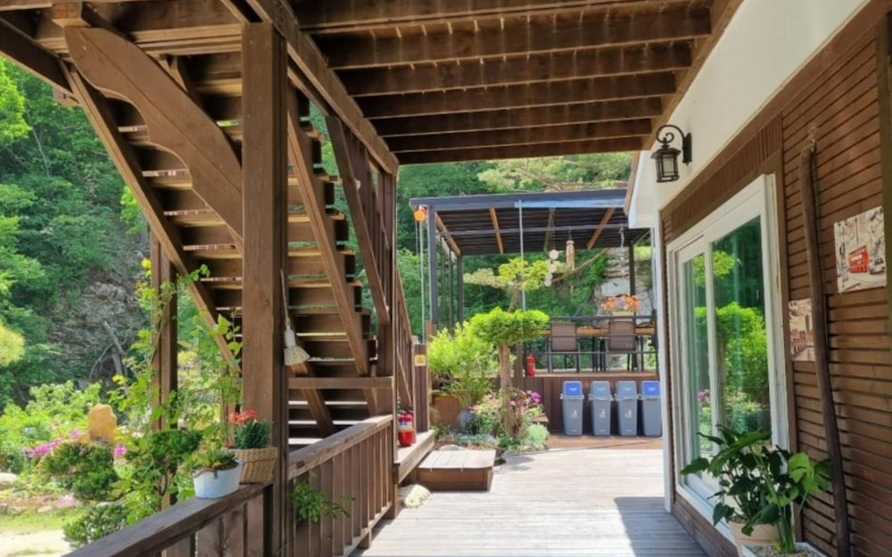 Фото Jeongseon Solmi Pension