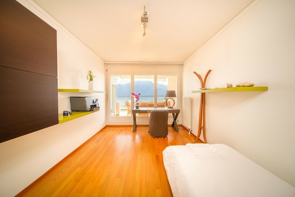 Фото Alpine Stunning Apartment in Montreux