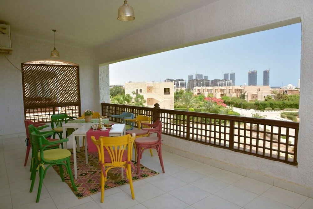 Фото Seven Seasons Hospitality