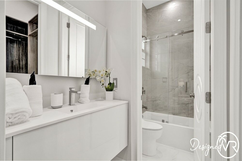 Фото Casa Nobu Modern 6br w Pool & Gameroom