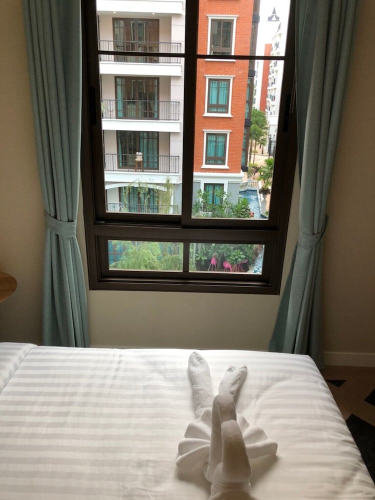 Фото Espana Condo Pattaya by Jc