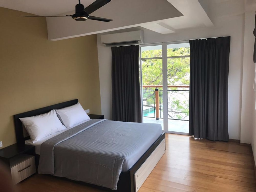 Фото Amber FR 16 Colombo