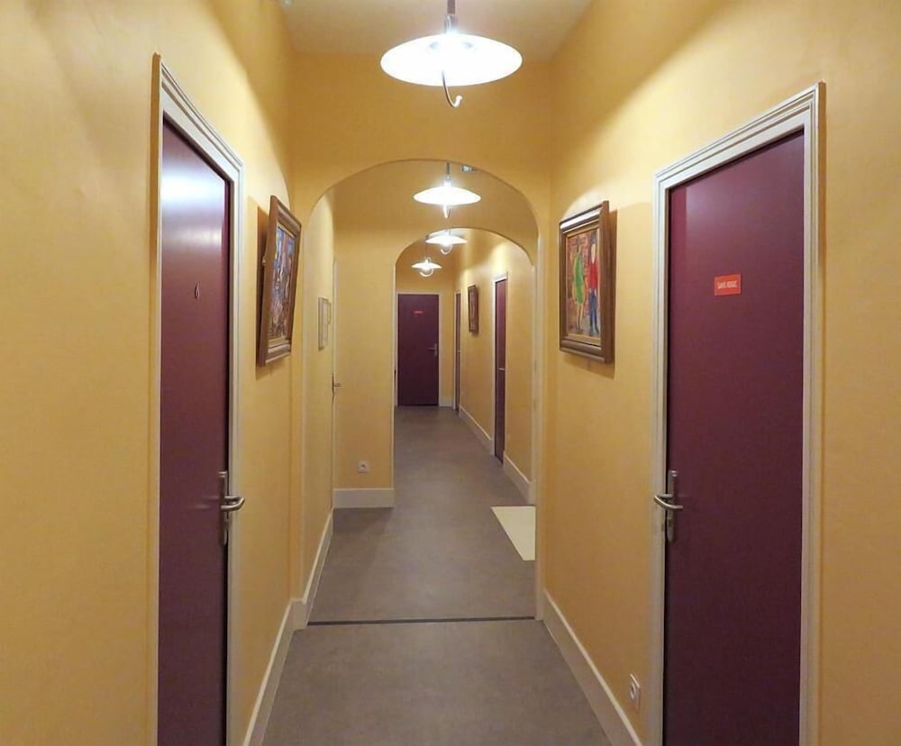 Фото Hôtel Le Dormeux