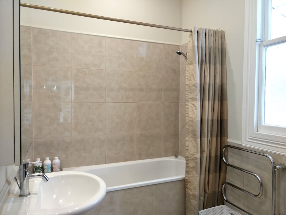 Фото Western Springs Villa