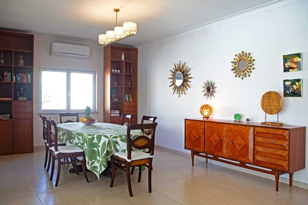 Фото Fig Tree Family House w 4 Bedrooms, Garden & Pool