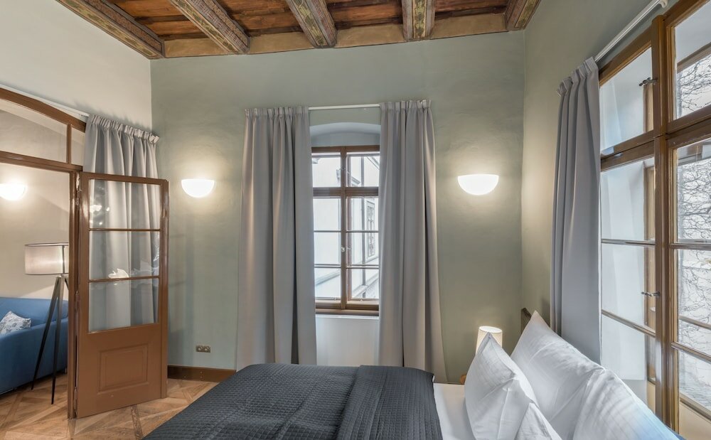 Фото 3 Epoques Apartments by Adrez