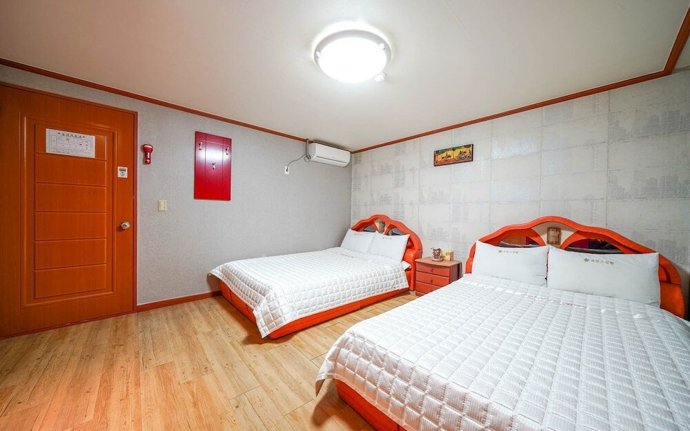 Фото Busan Jaesong-dong Romance