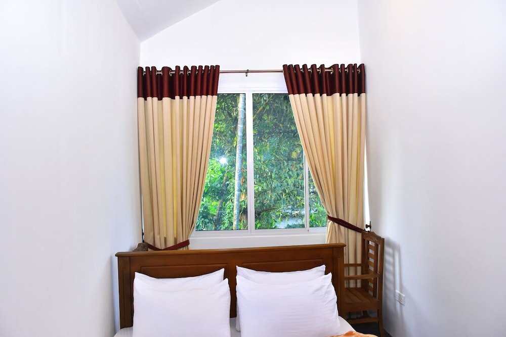 Фото Nine Arch Holiday Resort