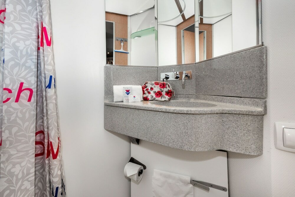 Фото Cabinn Aalborg Hotel