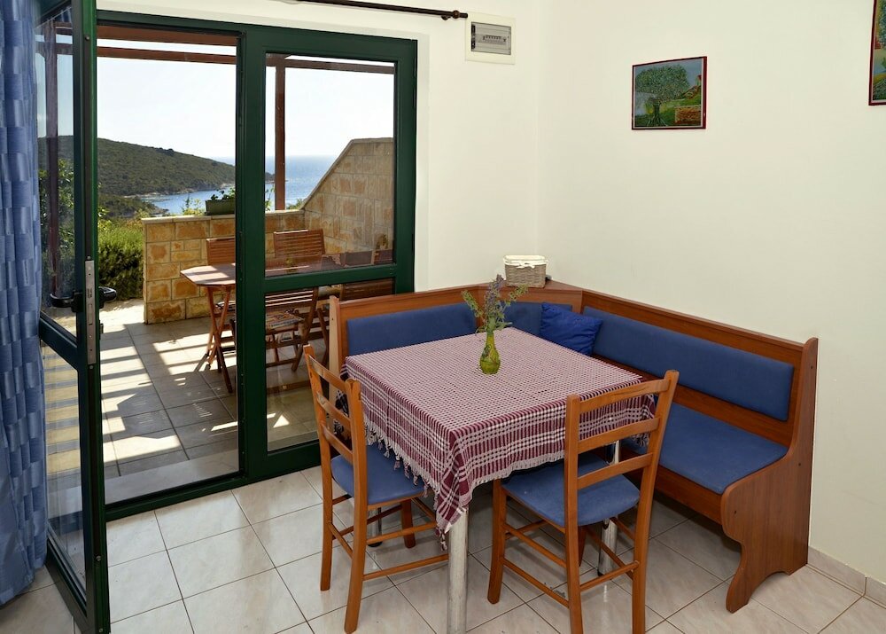 Фото Toni - With Pool and View - A1